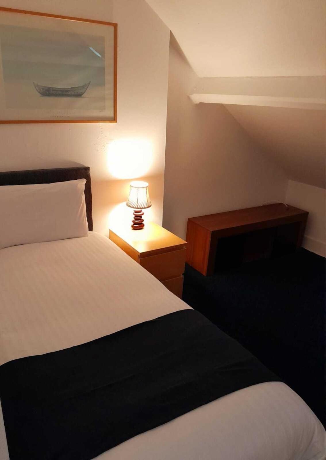 The Victoria Hotel Pwllheli Oda fotoğraf